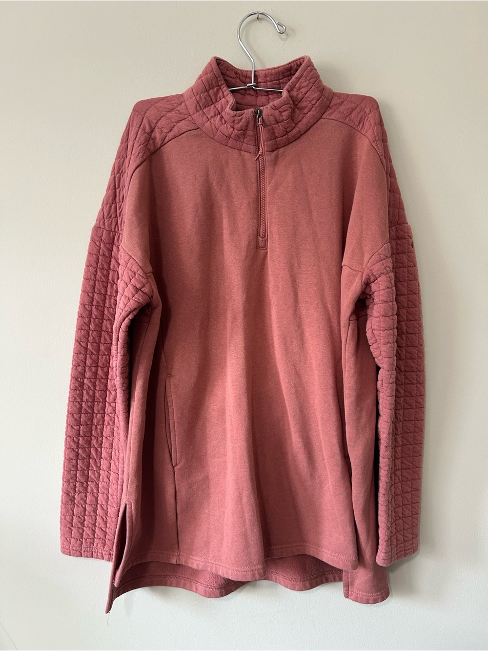Women’s Quilted Sleeve Half-Zip Pullover Sweater -